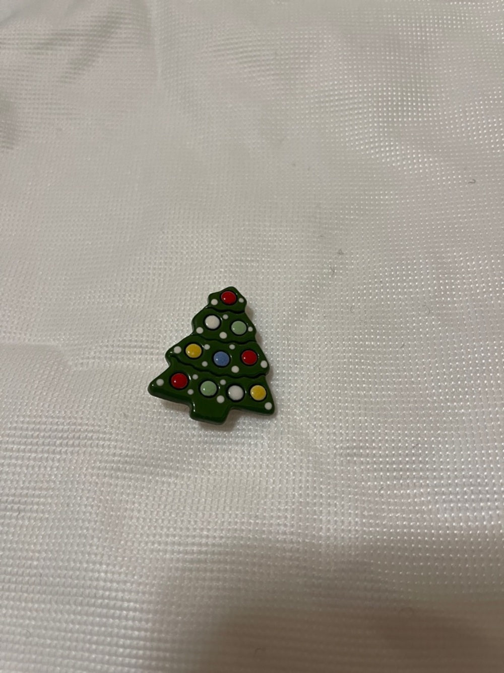 Christmas tree brooch excellent condition